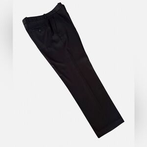 Perry Ellis / Men’s Classic Fit Dress Slacks / 33 W x 32 L